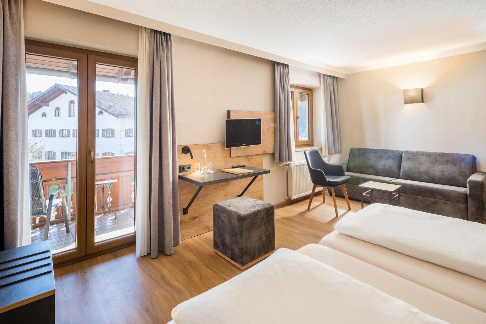 Hotel-Gasthof Huber Ebersberg Eksteriør billede