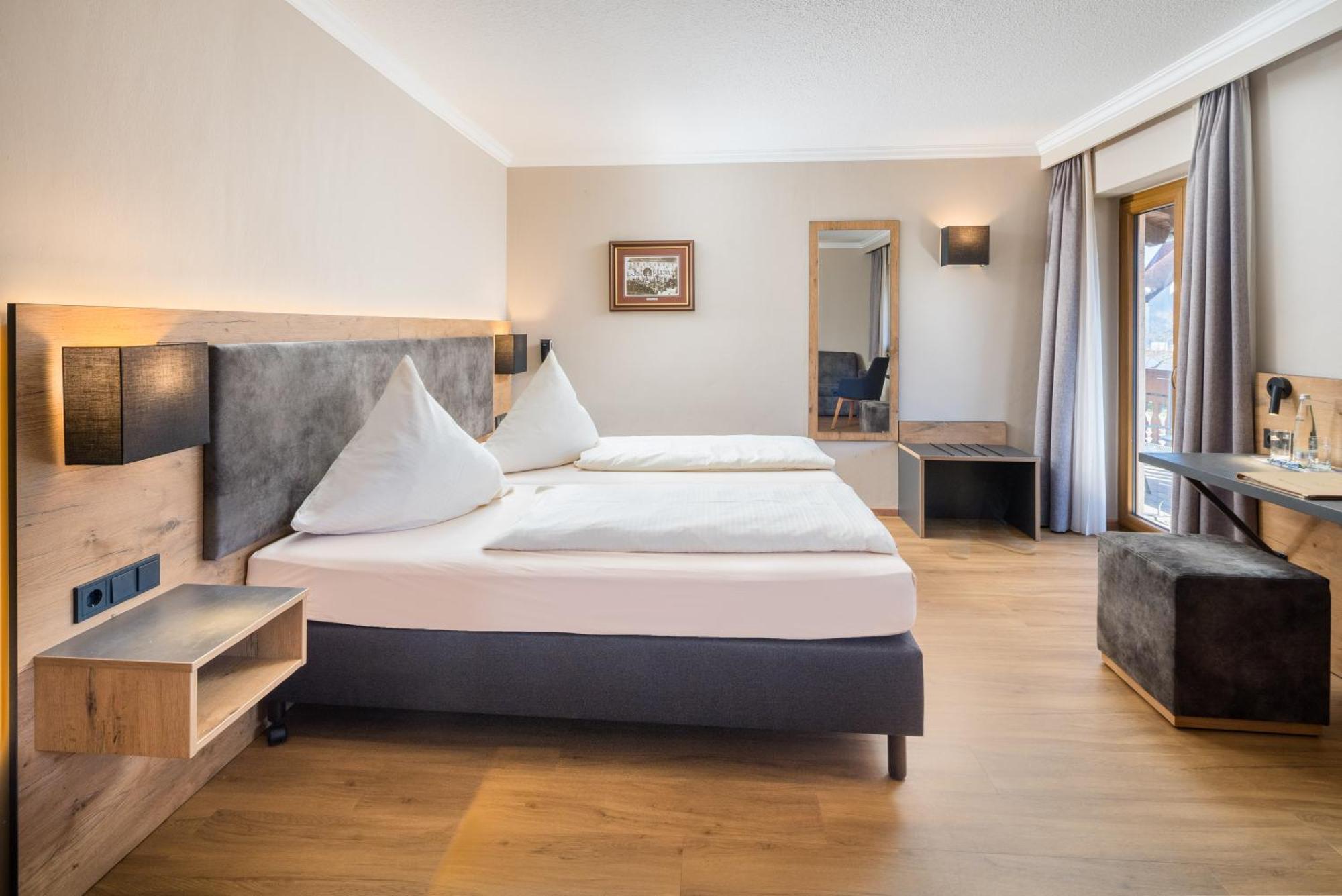 Hotel-Gasthof Huber Ebersberg Eksteriør billede
